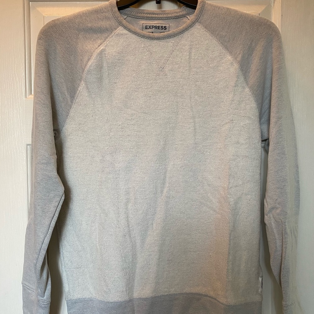MEN’s EXPRESS Sweatshirt in size Small